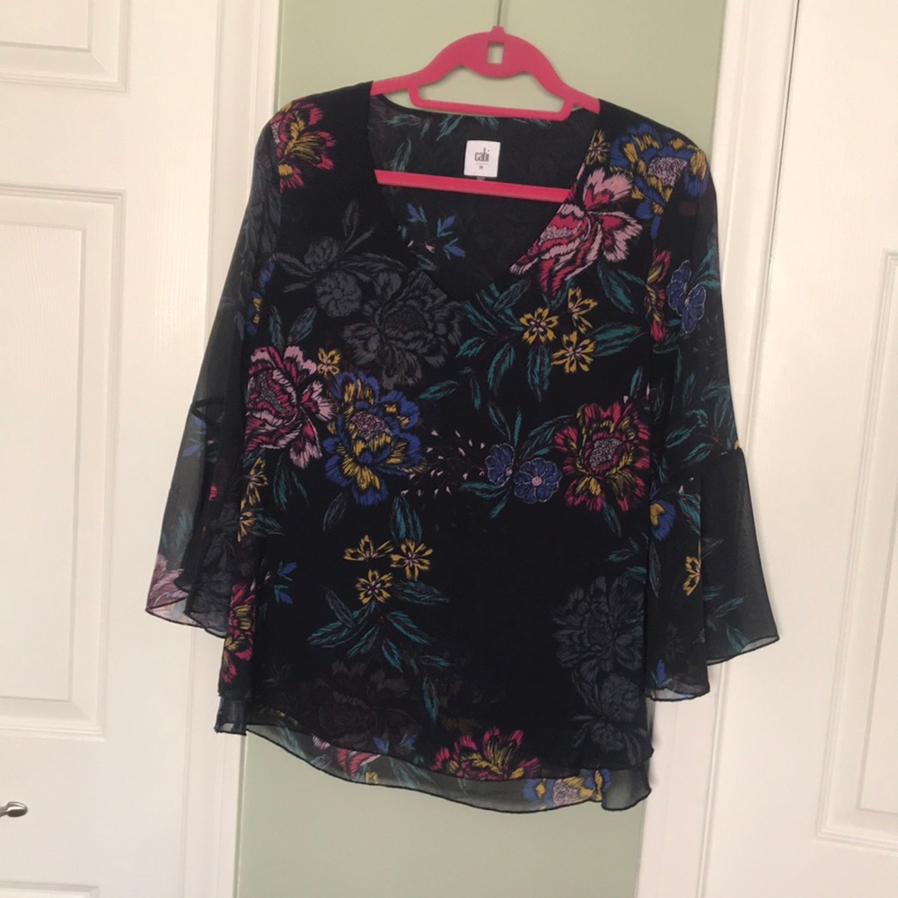 Cabi 3/4 length sleeved blouse